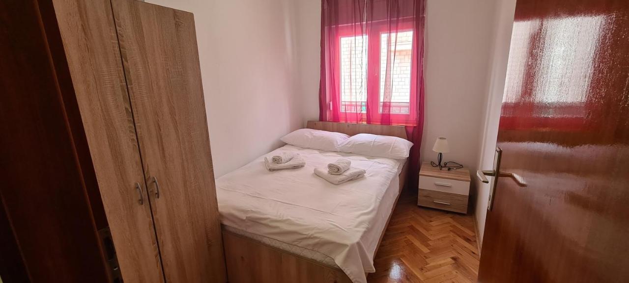 Kaštela Apartmani Ivana מראה חיצוני תמונה